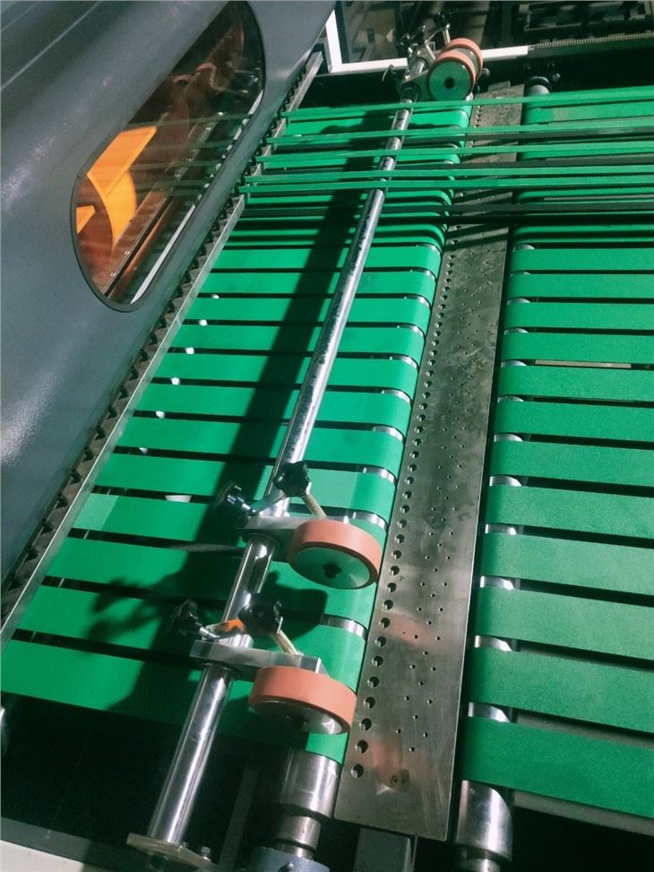 Roller Slitting Machine, Roller Slitting Paper Cutter, Hob Paper Cutter